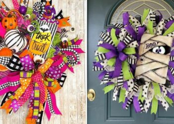 30 DIY Halloween Wreath Ideas To Add Some Spook To Your Door