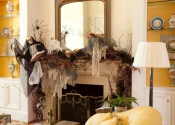 30 Creepy And Creative Halloween DIY Decoration Ideas To Scare Your Neighbors