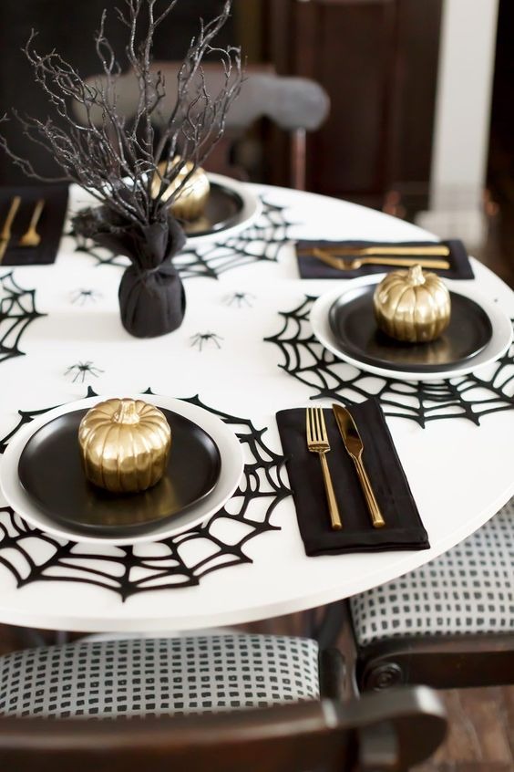 Creepy Crawly Placemats