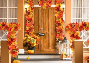 30 Stunning Fall Leaf Decoration Ideas For Your Mantel, Table, And More