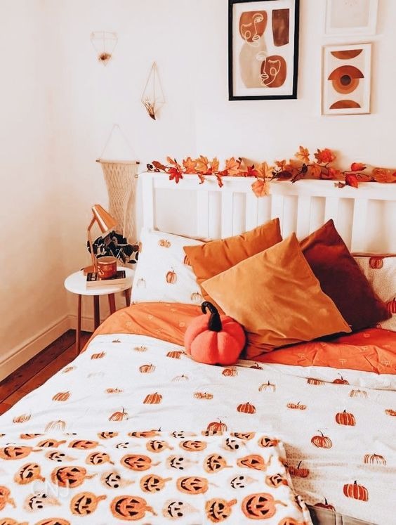 Autumn-Inspired Bedspread