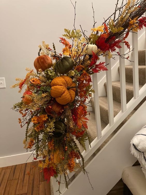 30 Stunning Fall Leaf Decoration Ideas For Your Mantel, Table, And More