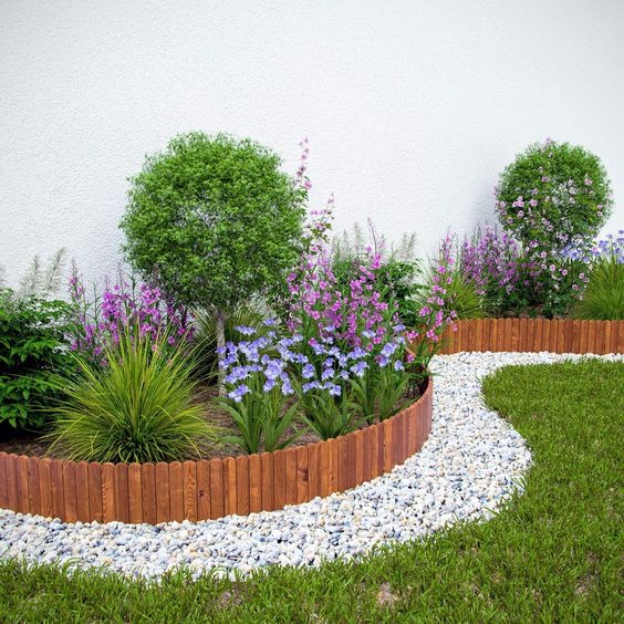 Flower Bed With An Eye-Catching Shape