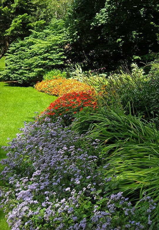 30 Flower Bed Ideas That Are Worth Trying In Your Garden