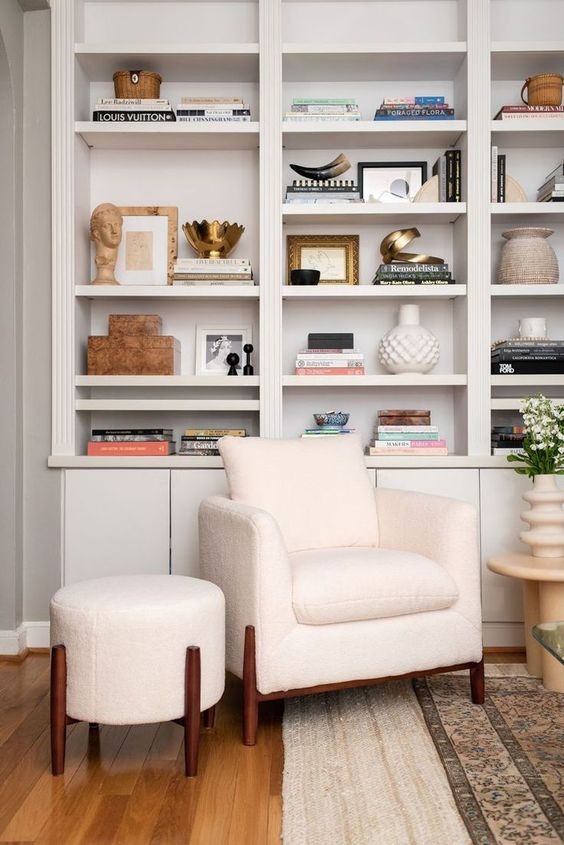 Living Room Bookshelf Decor Ideas