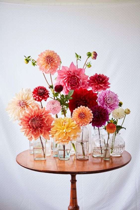50 Simple And Sweet Spring Centerpiece Ideas For Your Table