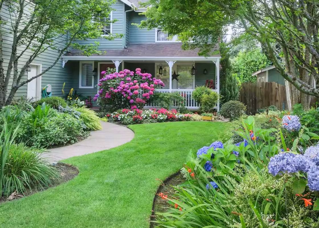 10 Effortless Yet Stunning Landscaping Ideas for Your Front Yard