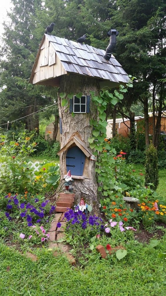 Tree Trunk Garden House