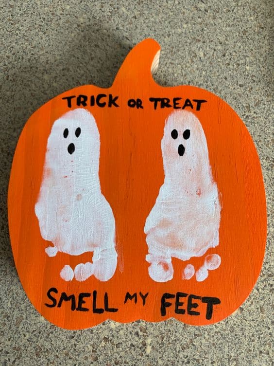 Adorable Halloween Footprint Ghosts