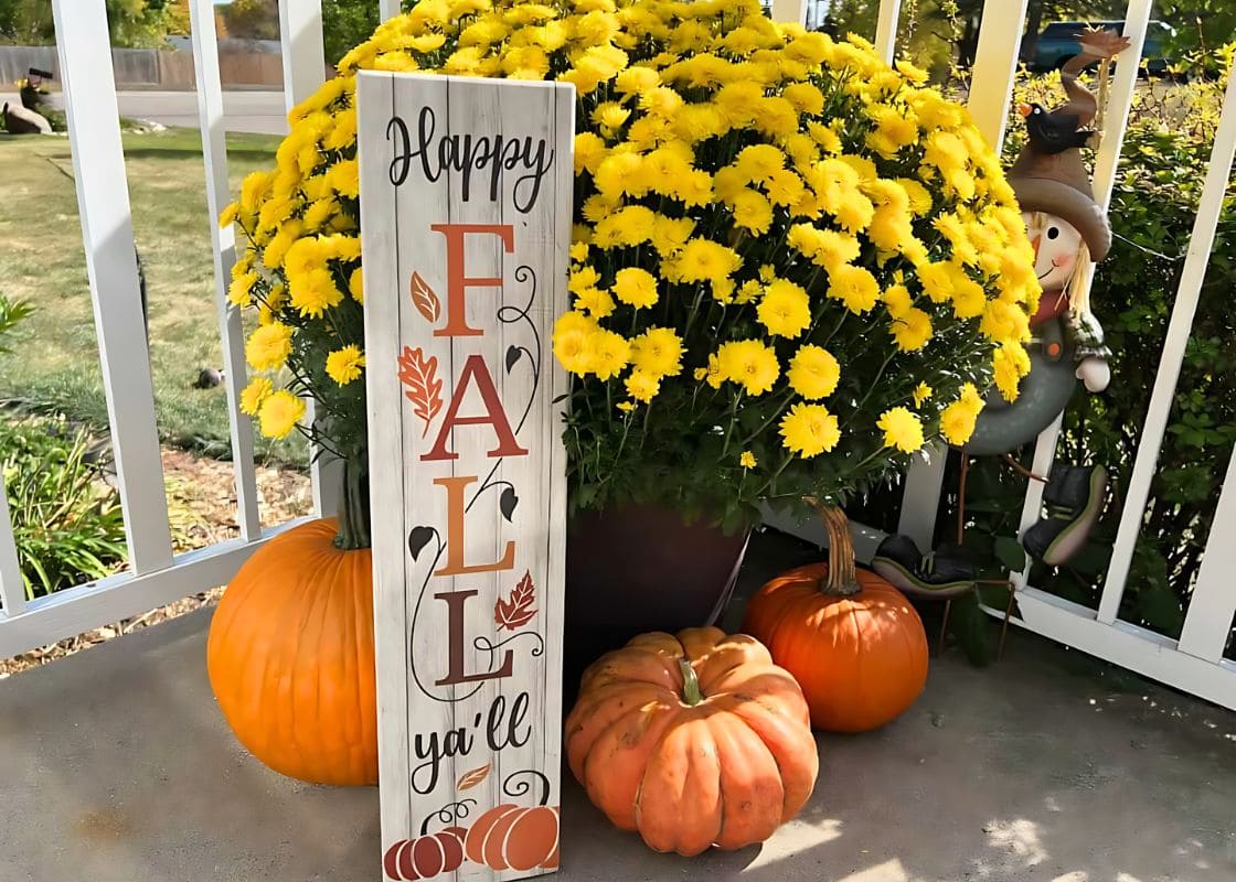 24 Stunning Outdoor Fall Decor Ideas to Transform Your Home with Seasonal Charm