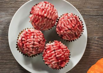25 Halloween Cupcake Ideas to Haunt Your Dessert Table