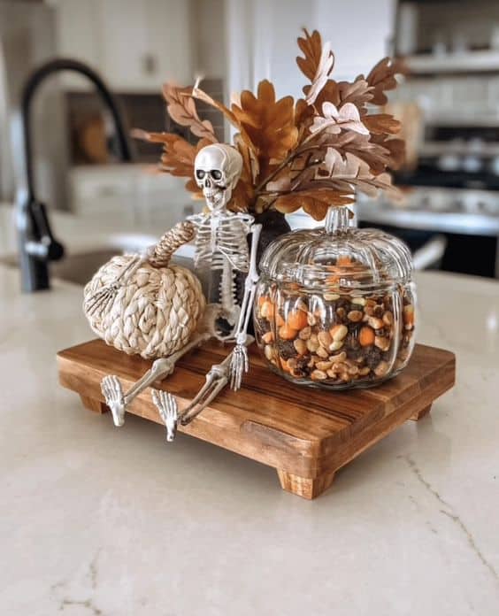 Spooky Autumn Skeleton Tray Decor