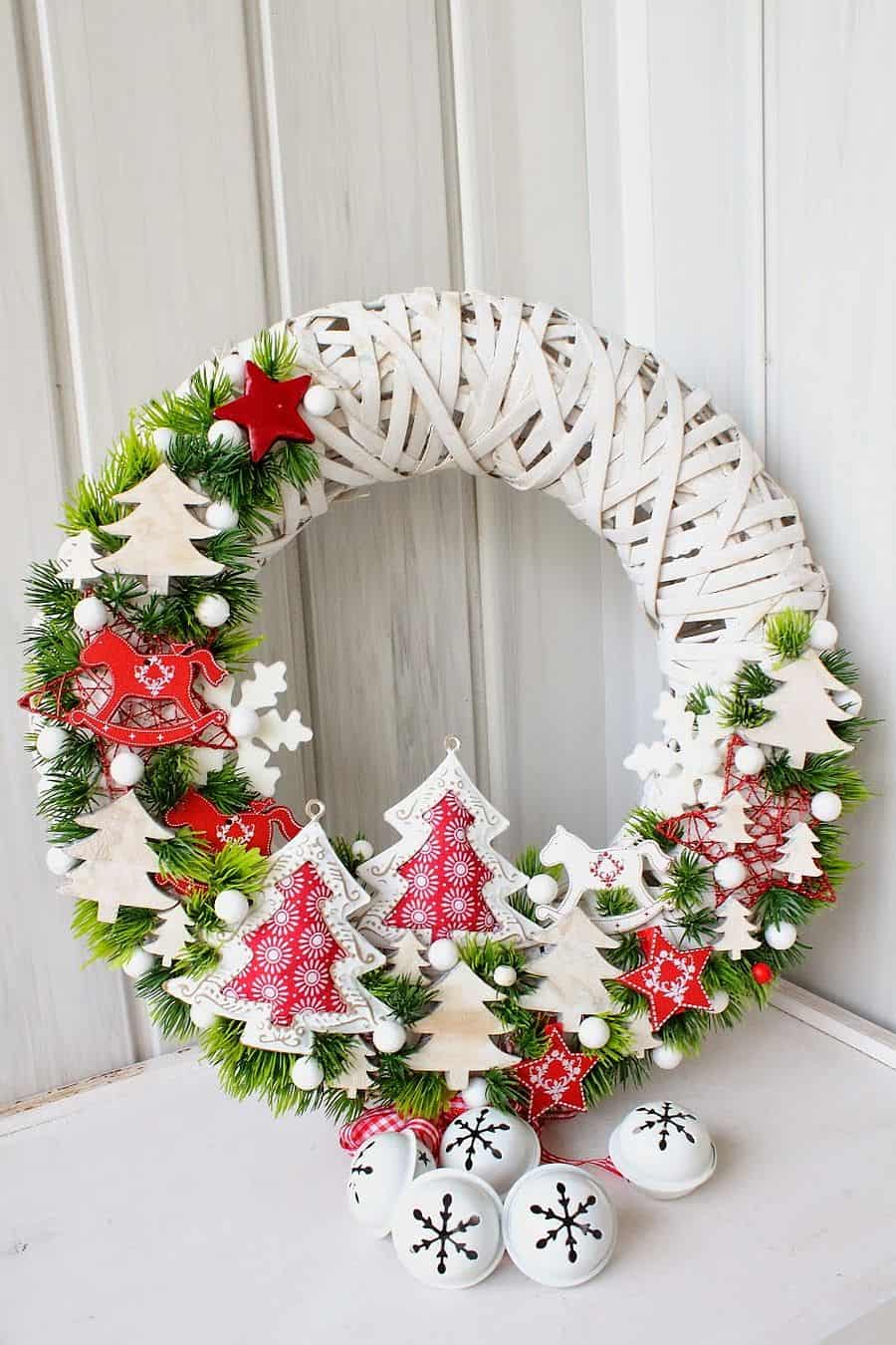 Nordic-Inspired Christmas Wreath