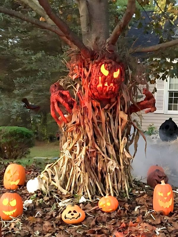 Terrifying Haunted Tree Monster Halloween Display