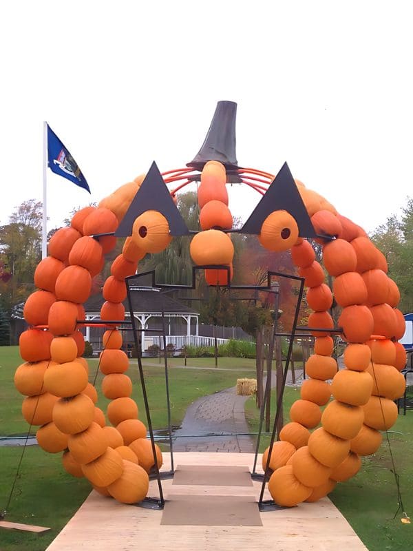 18 Spine-Chilling Halloween Pathway Decor Ideas to Amaze and Thrill Your Guests