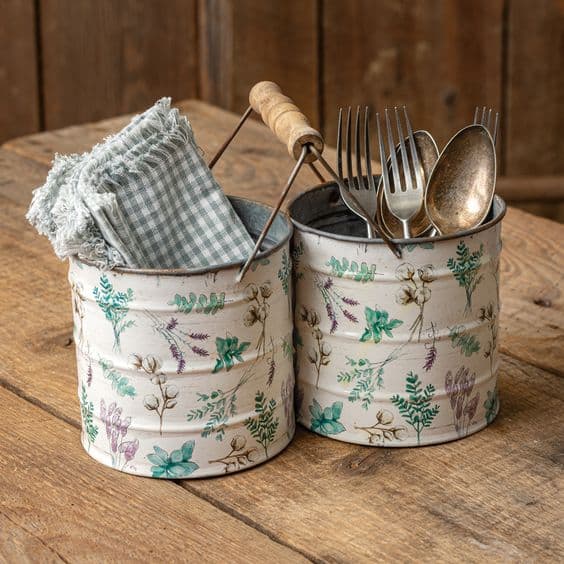 Vintage Floral Tin Can Organizer