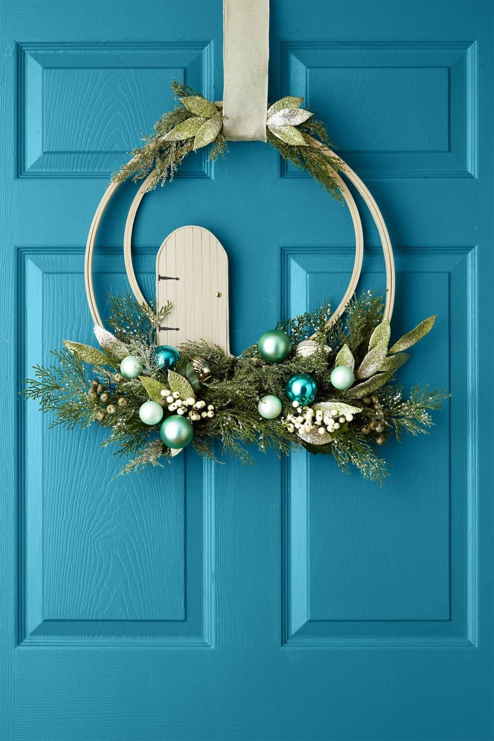 Minimalist Winter Hoop Wreath