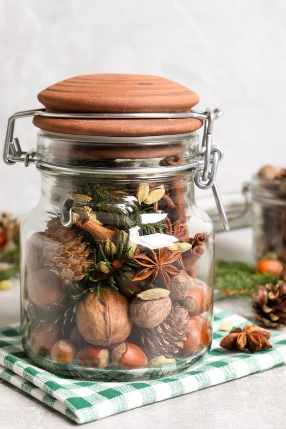 Cozy DIY Autumn Scented Potpourri