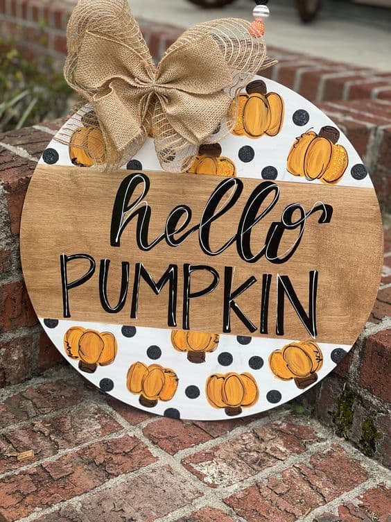 Charming Pumpkin Hello Sign