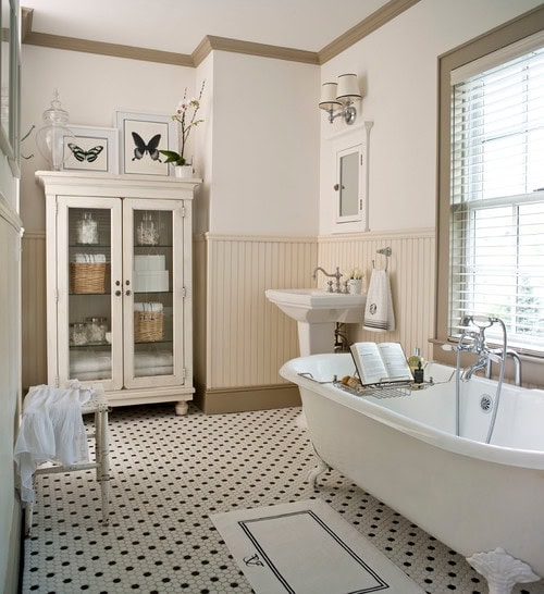 Elegant Farmhouse Bathroom Escape