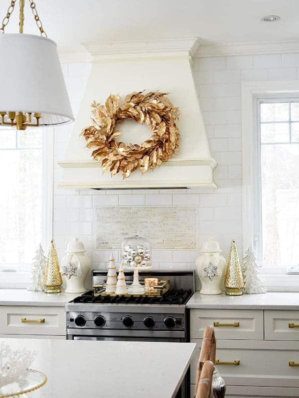 Elegant Gold Wreath Kitchen Glam