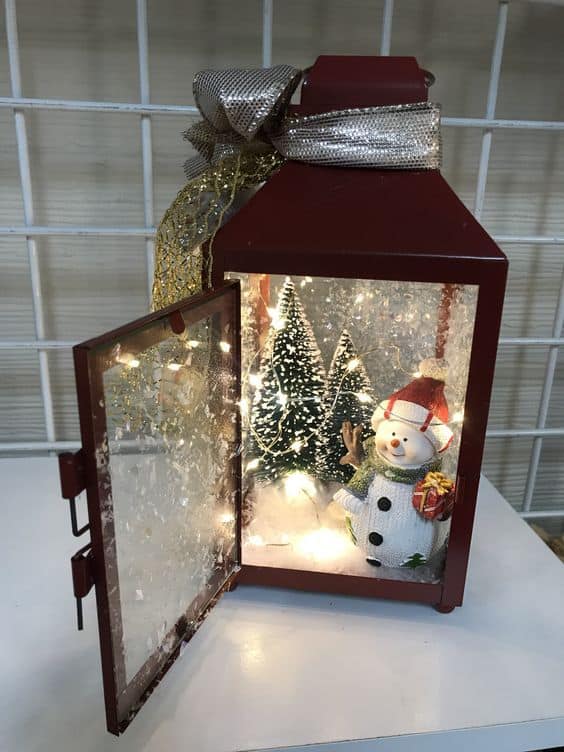 Snowy Christmas Lantern Delight