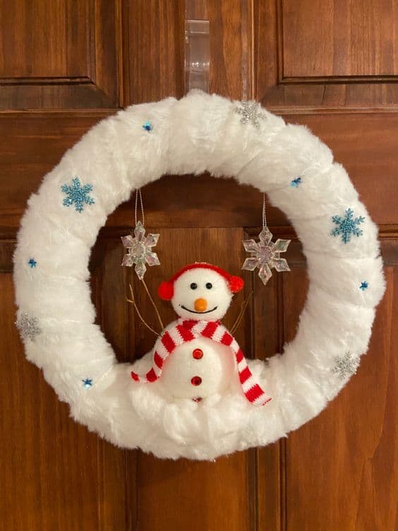 Fluffy Snowflake Snowman Wreath