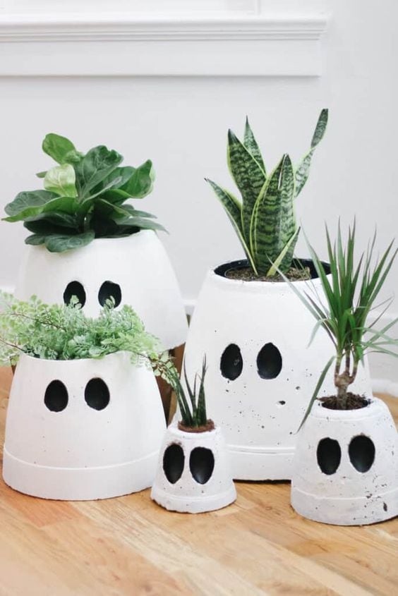 Ghostly Minimalist Planter Set