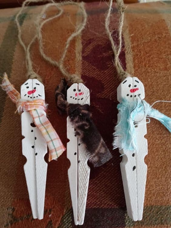 Simple Snowman Clothespins