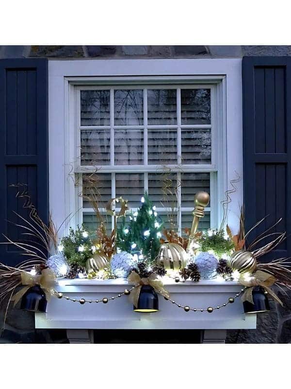 Shimmering Gold and Silver Christmas Window Box