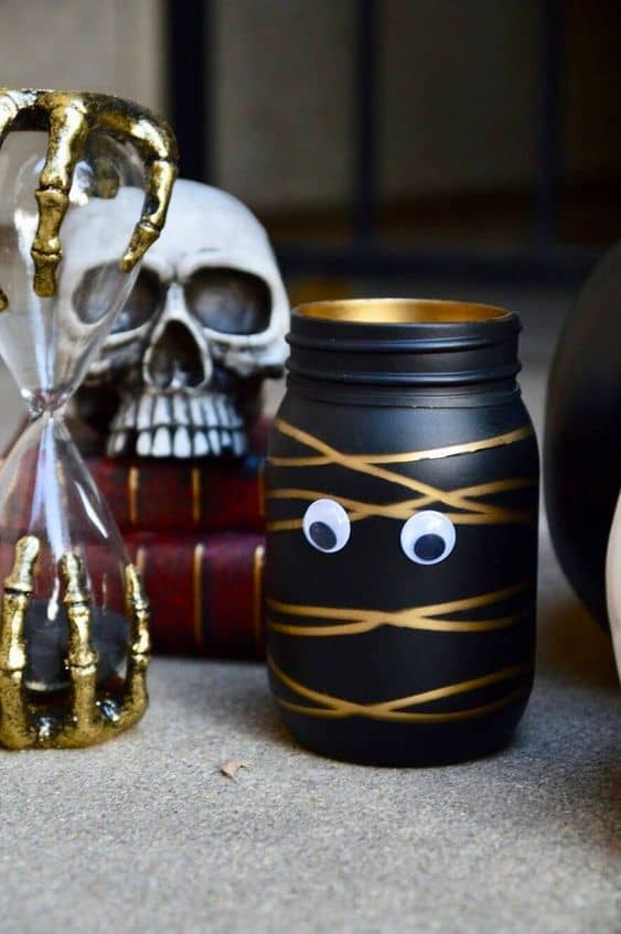 Googly-Eyed Mummy Mason Jar