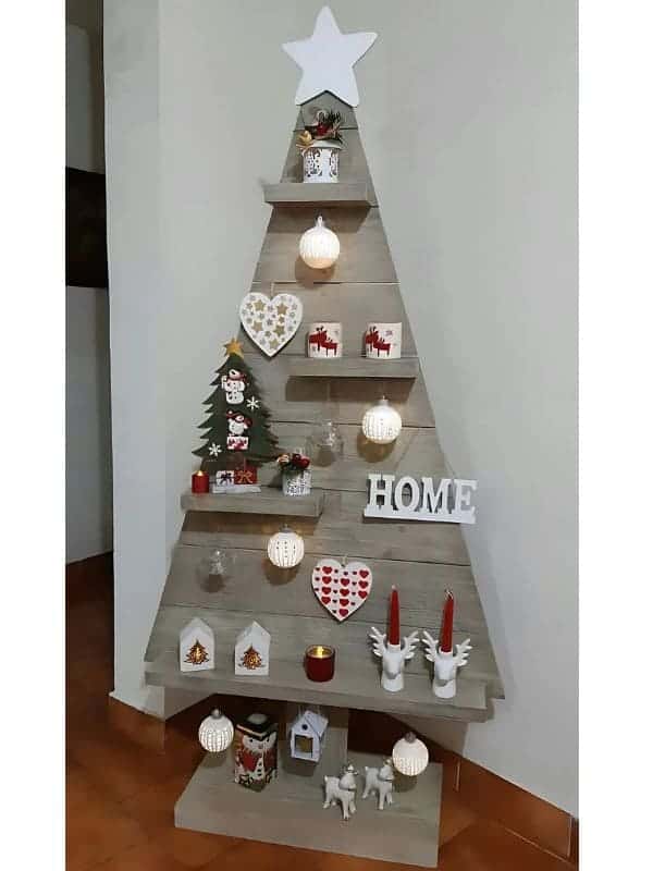 Charming Wooden Shelf Christmas Tree