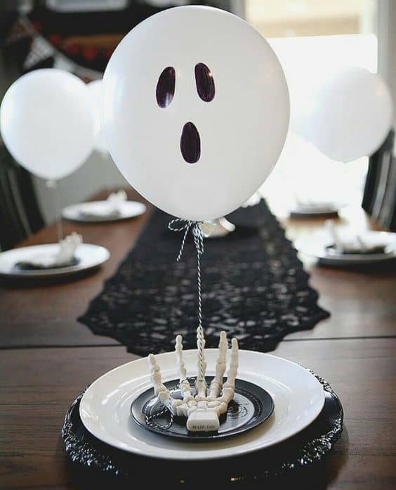 Floating Ghost Balloon Centerpiece