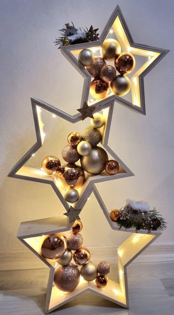 Glistening Star Bauble Display