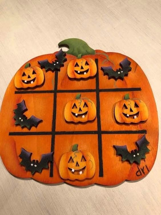 Pumpkin Tic-Tac-Toe Craft Fun