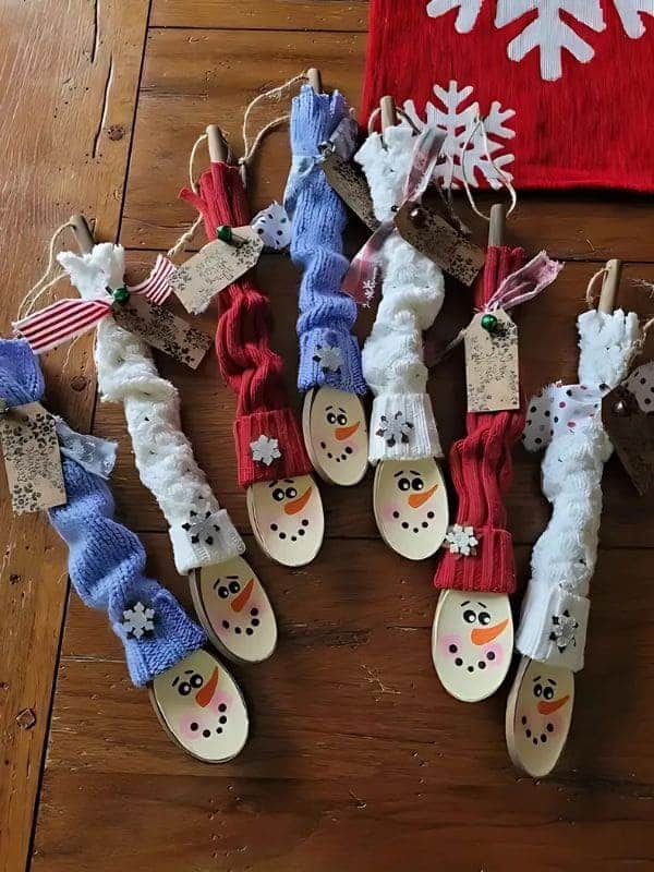 Adorable Snowman Spoon Crafts