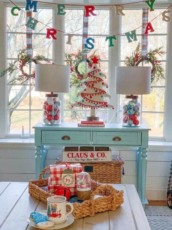 Cheerful Plaid Christmas Window Display