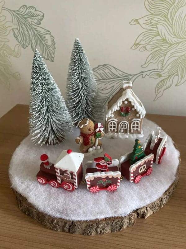 Gingerbread Wonderland Scene