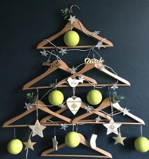 Minimalist Hanger Christmas Tree