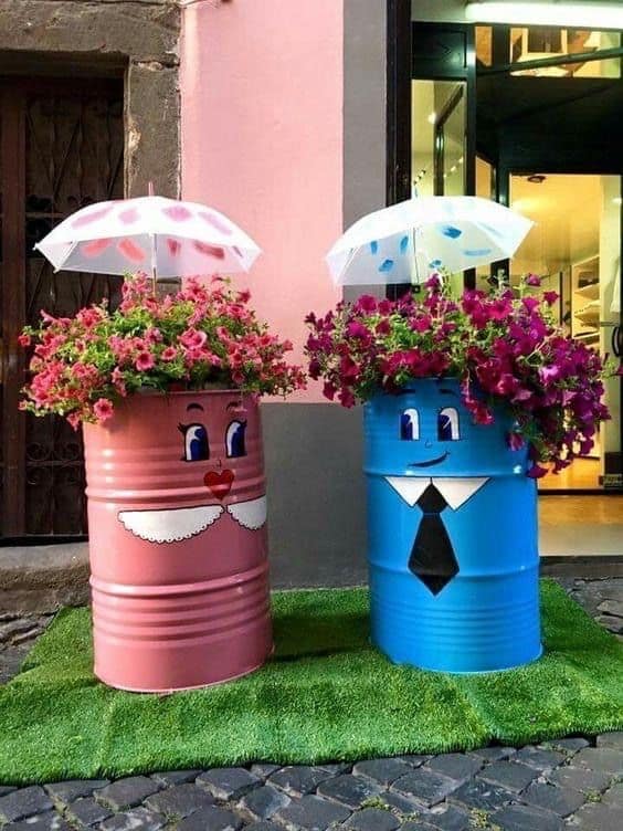 Playful Barrel Couple Raised Planters