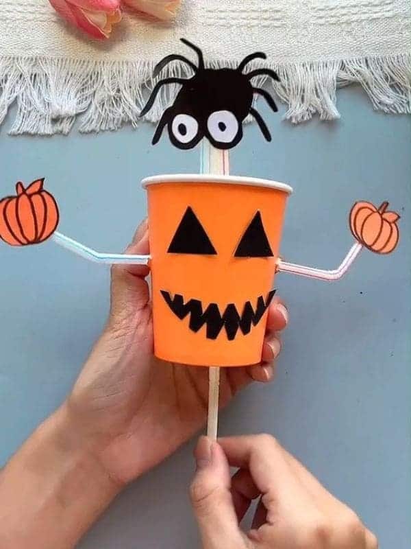 Spooky Jack-O'-Lantern Puppet Craft