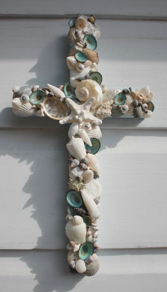 Seashell-Embellished Christmas Cross