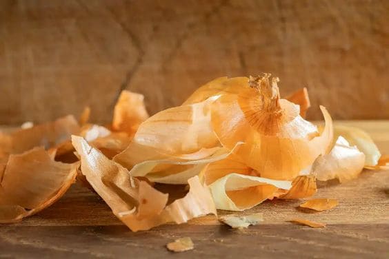 Don't Toss Onion Skin Until You Know These 5 Health Benefits