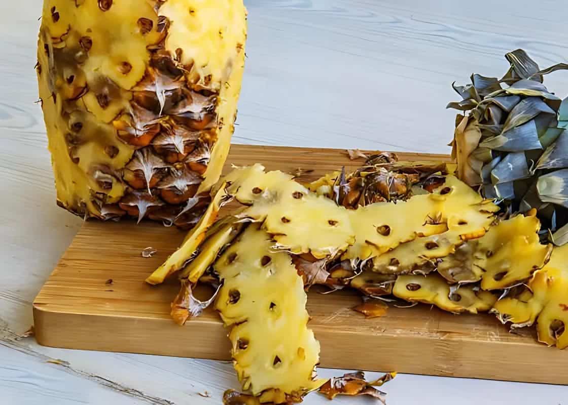 Don’t Throw Pineapple Skins Away If You Don’t Know Their Amazing Health Benefits