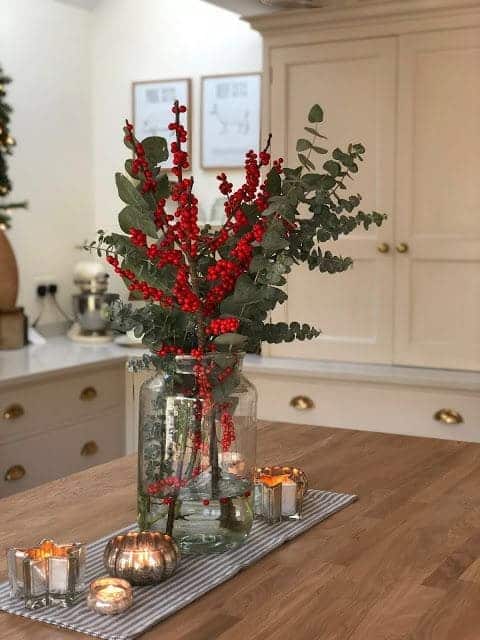 Simple Elegance Winter Berry Vase