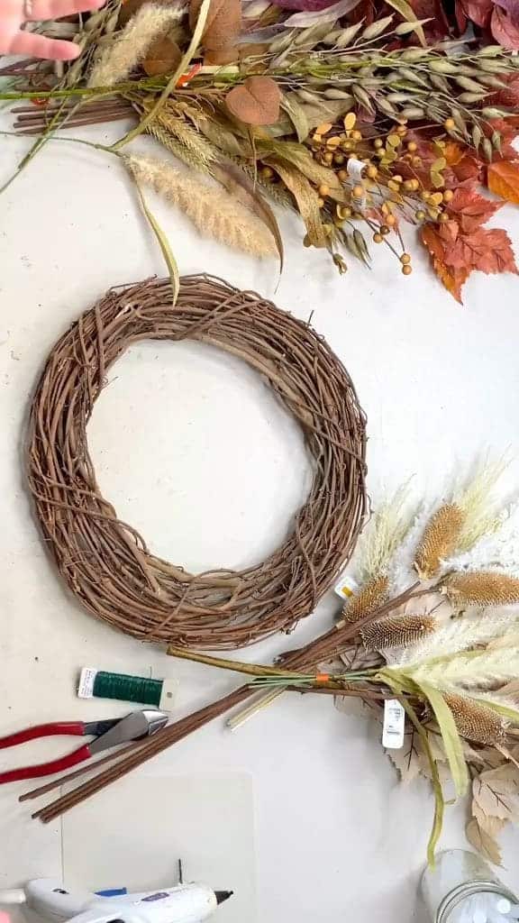 Guide to Make a DIY Christmas Wreath Under $30 in Just 15 Minutes