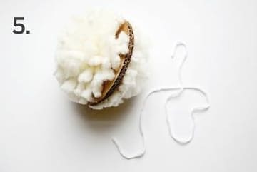 6 Simple Steps to Craft Your Own Cozy Pom-Pom Ornaments for the Holidays