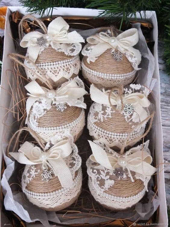 Burlap and Lace Christmas Ornaments