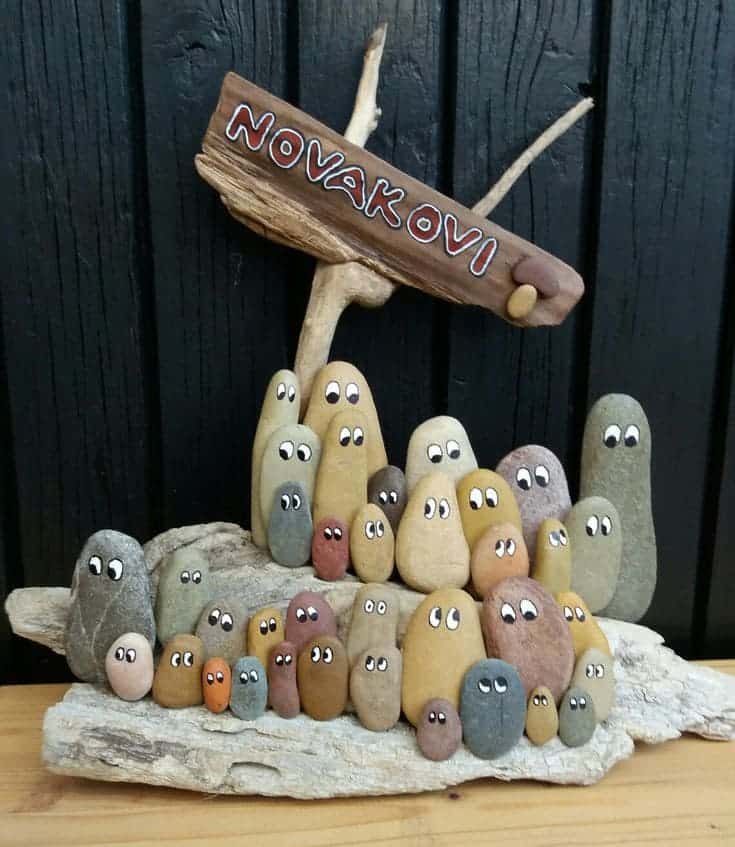 Adorable Pebble Family Display Craft