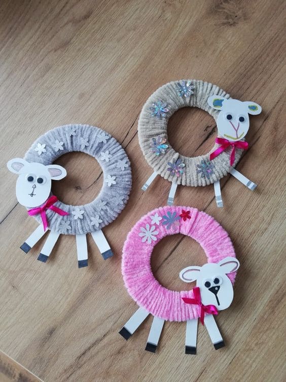 Adorable Yarn-Wrapped Easter Lamb Wreaths